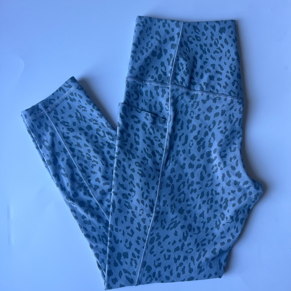 Athleta Saluation Stash 7/8 Tight